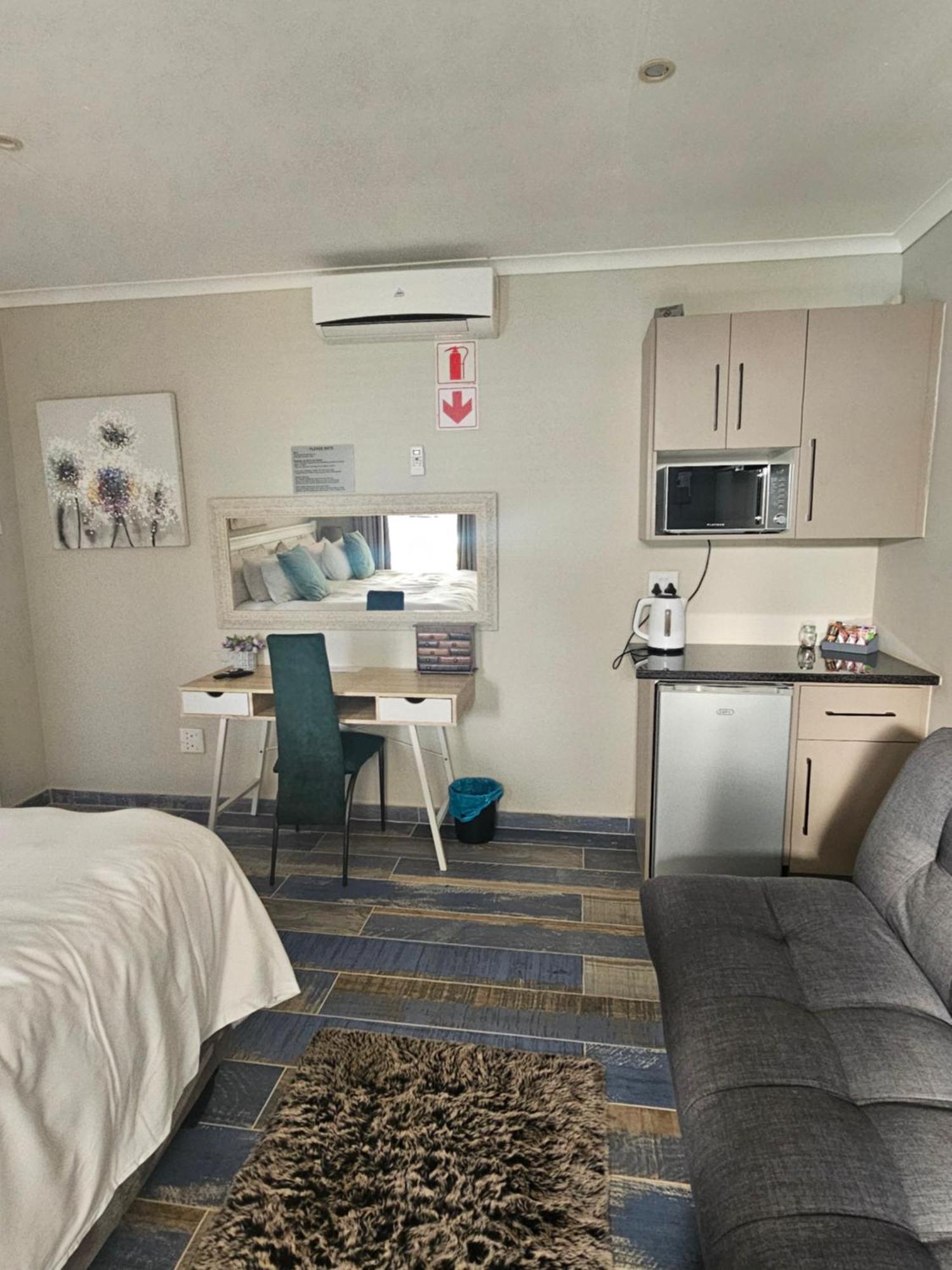 The Armagh Guesthouse Boksburg Esterno foto