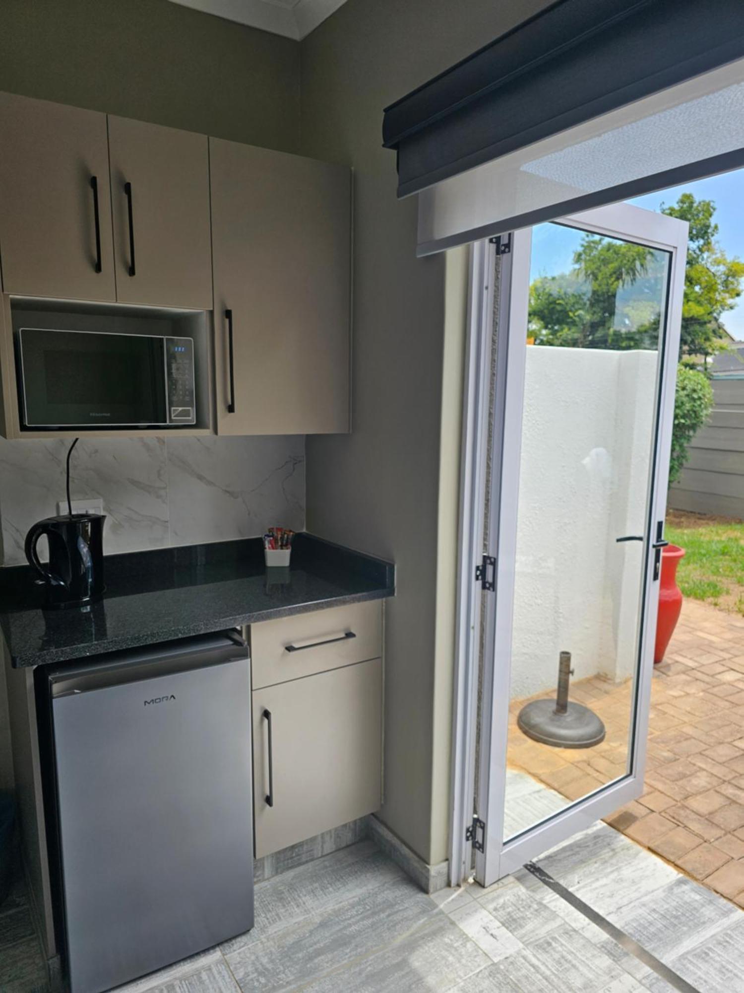 The Armagh Guesthouse Boksburg Esterno foto